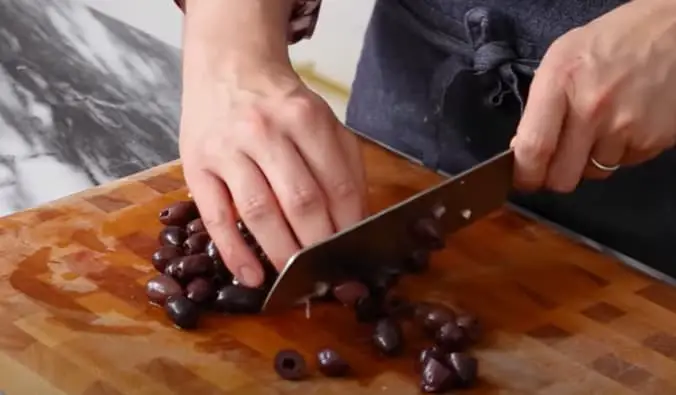 cut  kalamata olives