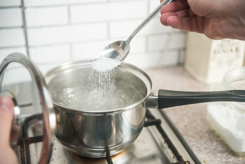 boiling salt water for corn