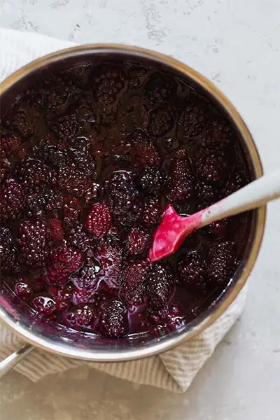 preparing the blackberry filling