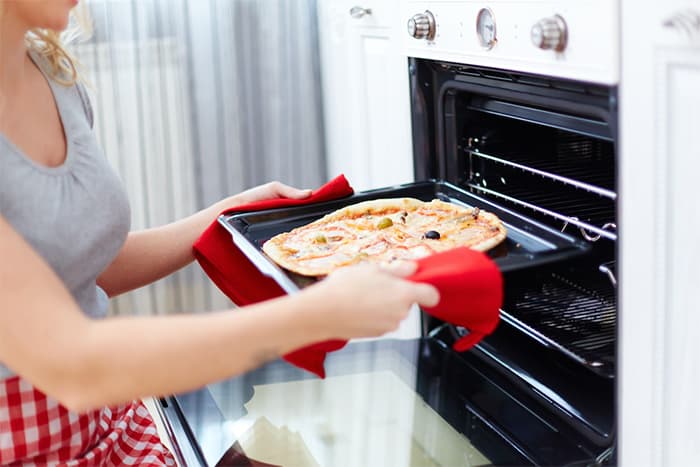 baking pizza