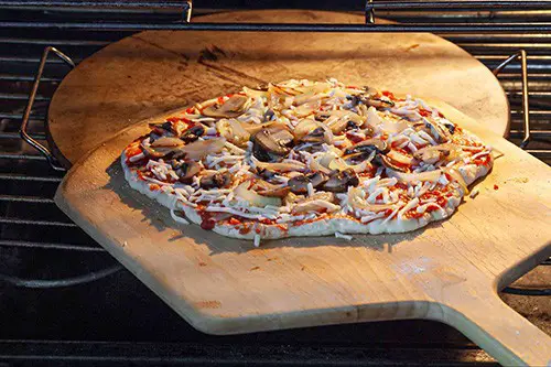 baking pizza