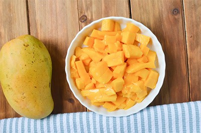  preparation of the mangoes