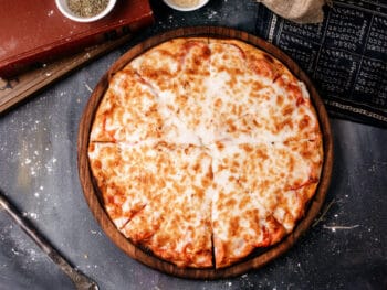 round table pizza crust recipe