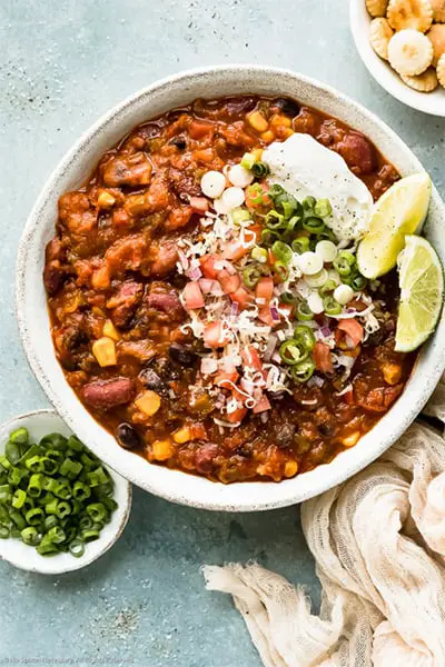 vegetarian chili with grains and beans