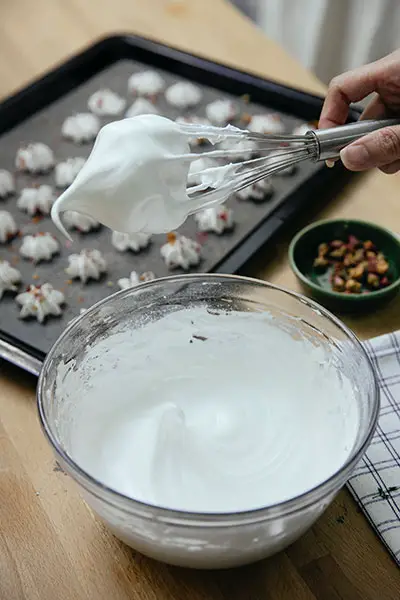 sticky meringues