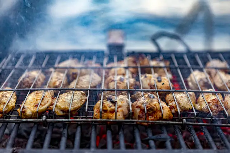 do you grill with the lid on or off charcoal
