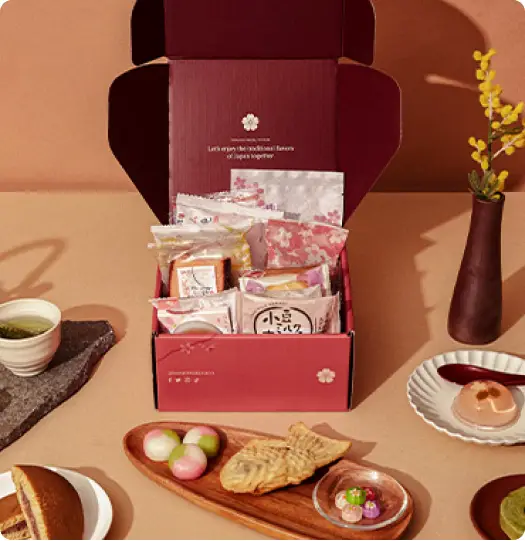 inside a Sakuraco box