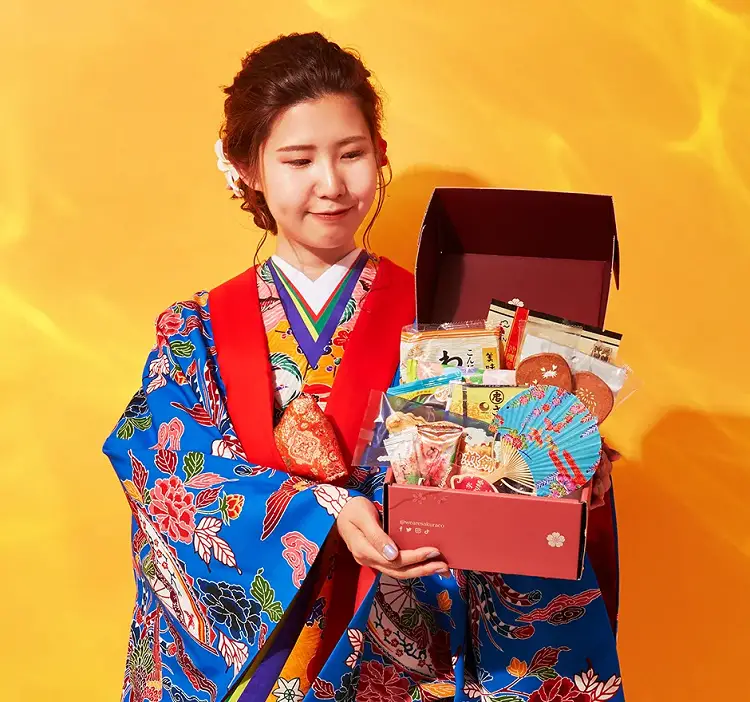 lady holding box of Bokksu